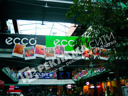 Реклама ECCO в ТЦ Ворошиловский (балкон, второй этаж)